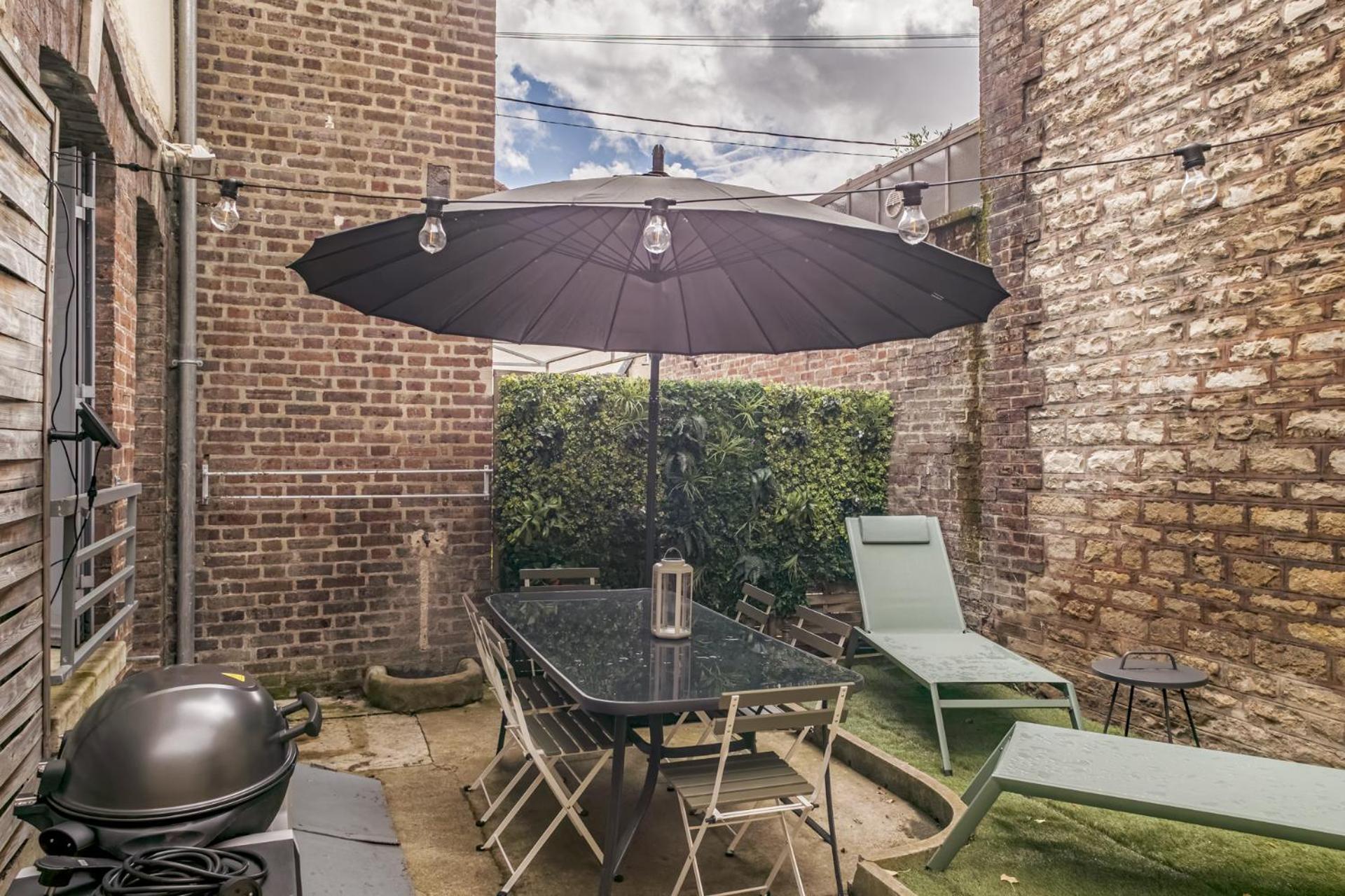Maison Du Bonheur - Terrasse - Stationnement Facile - Proche Hypercentre Troyes